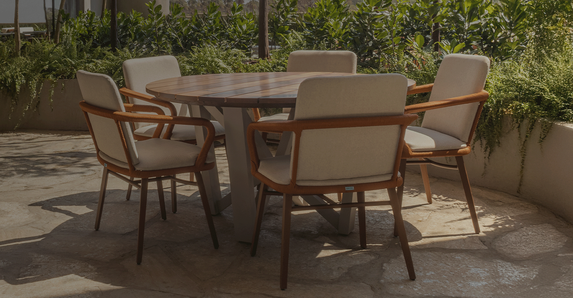 Jasper Dining Table