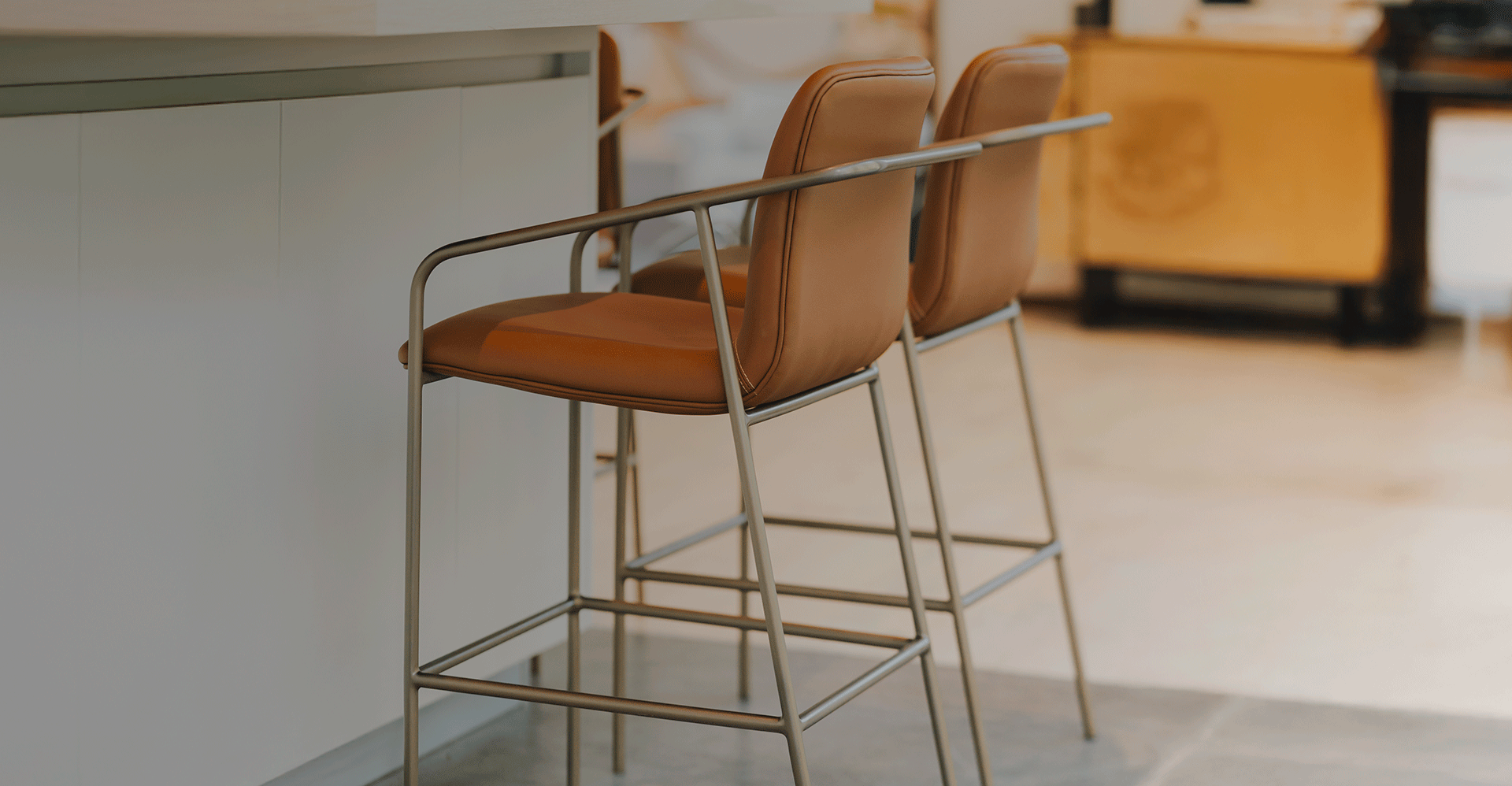 Kahina Stool