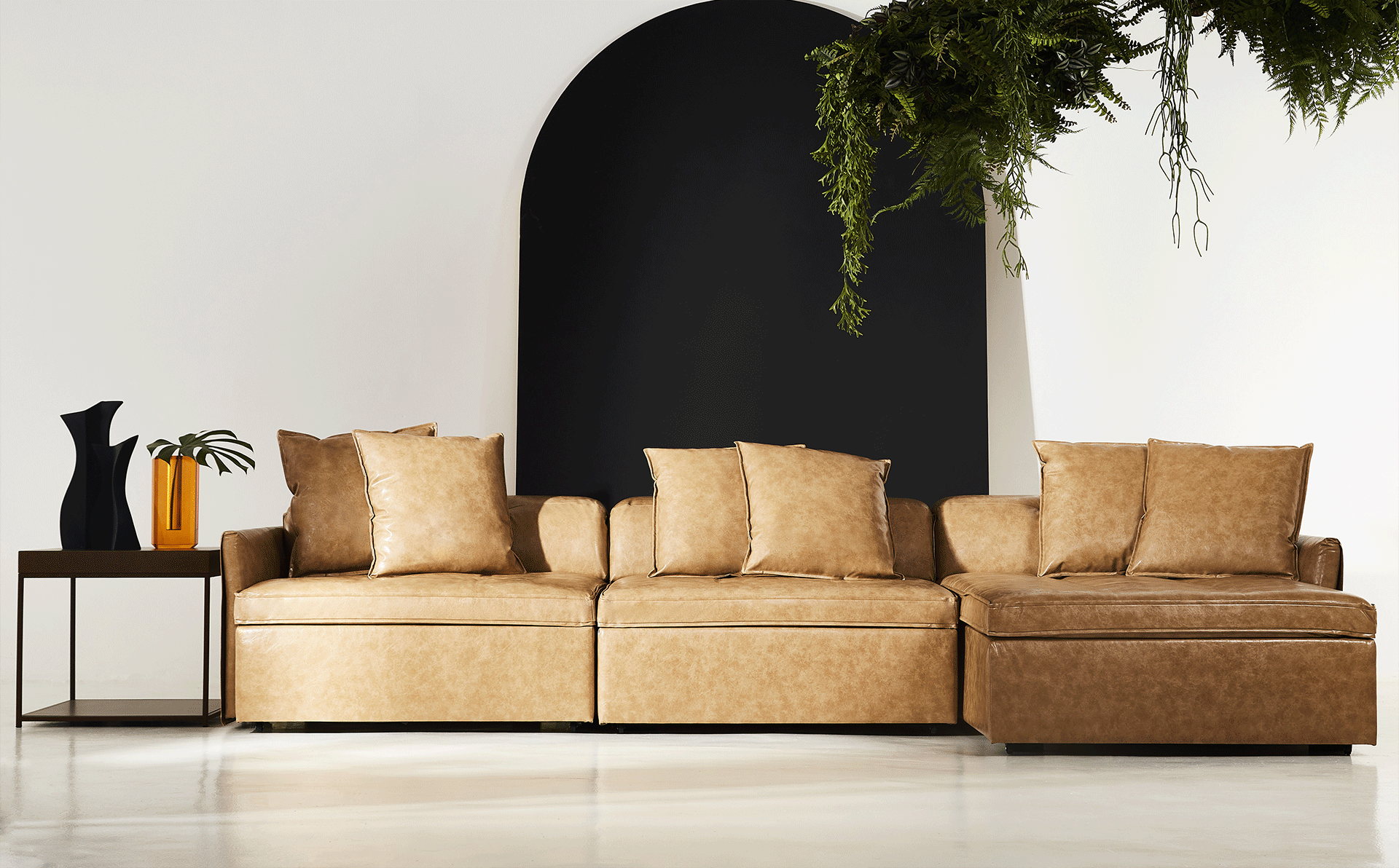 Product image in setting 6
