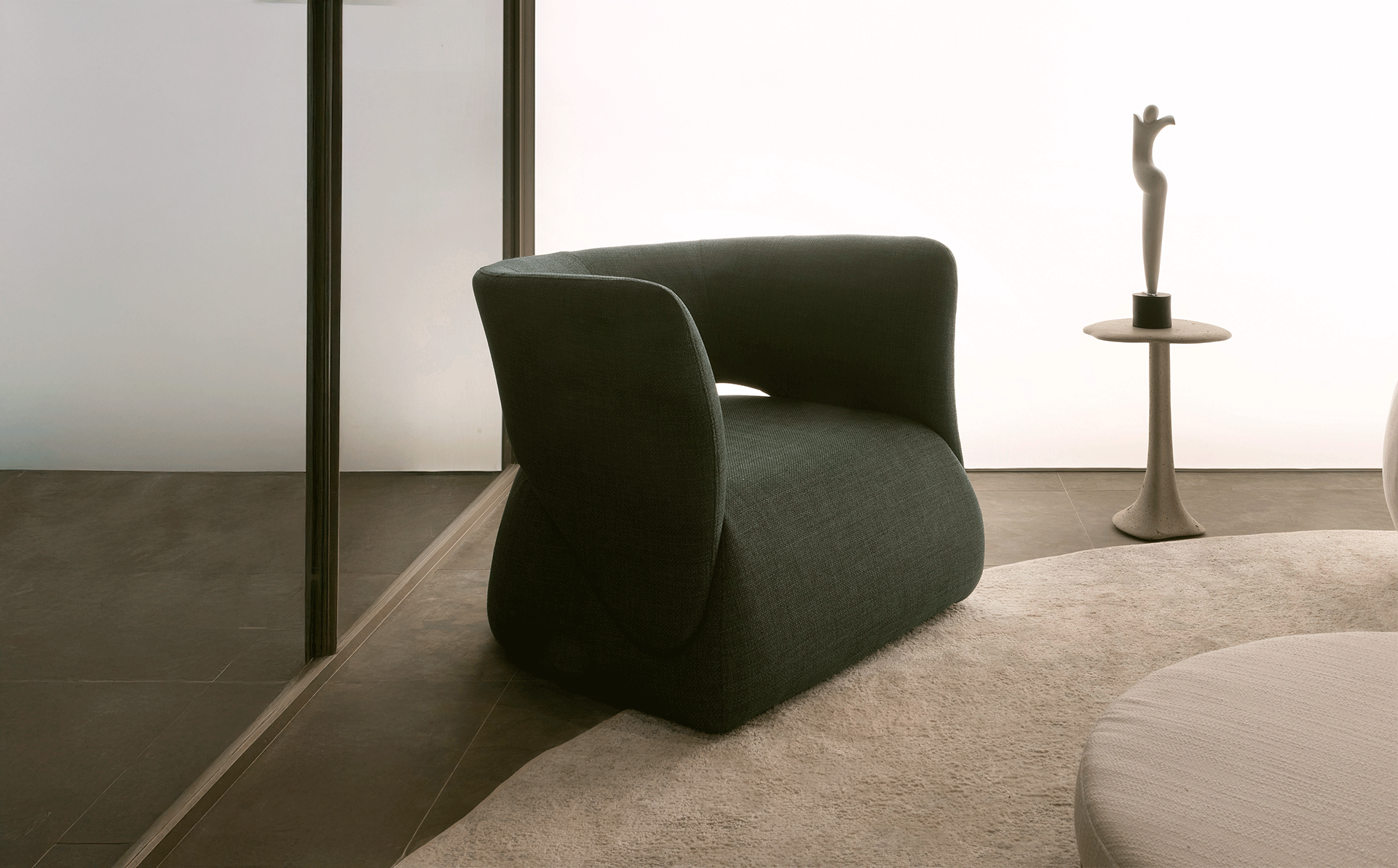 Product image in setting 5