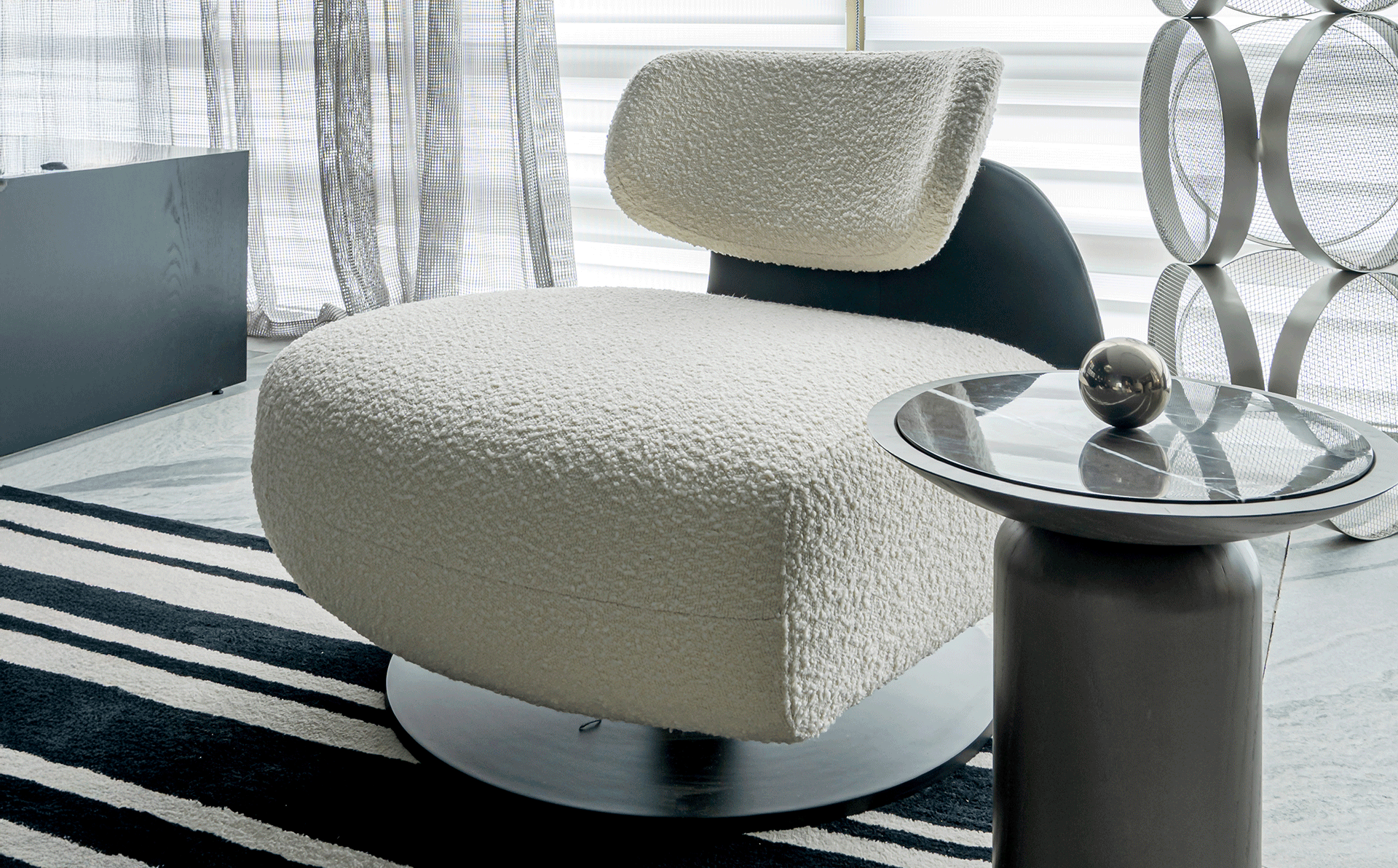 Product image in setting 8