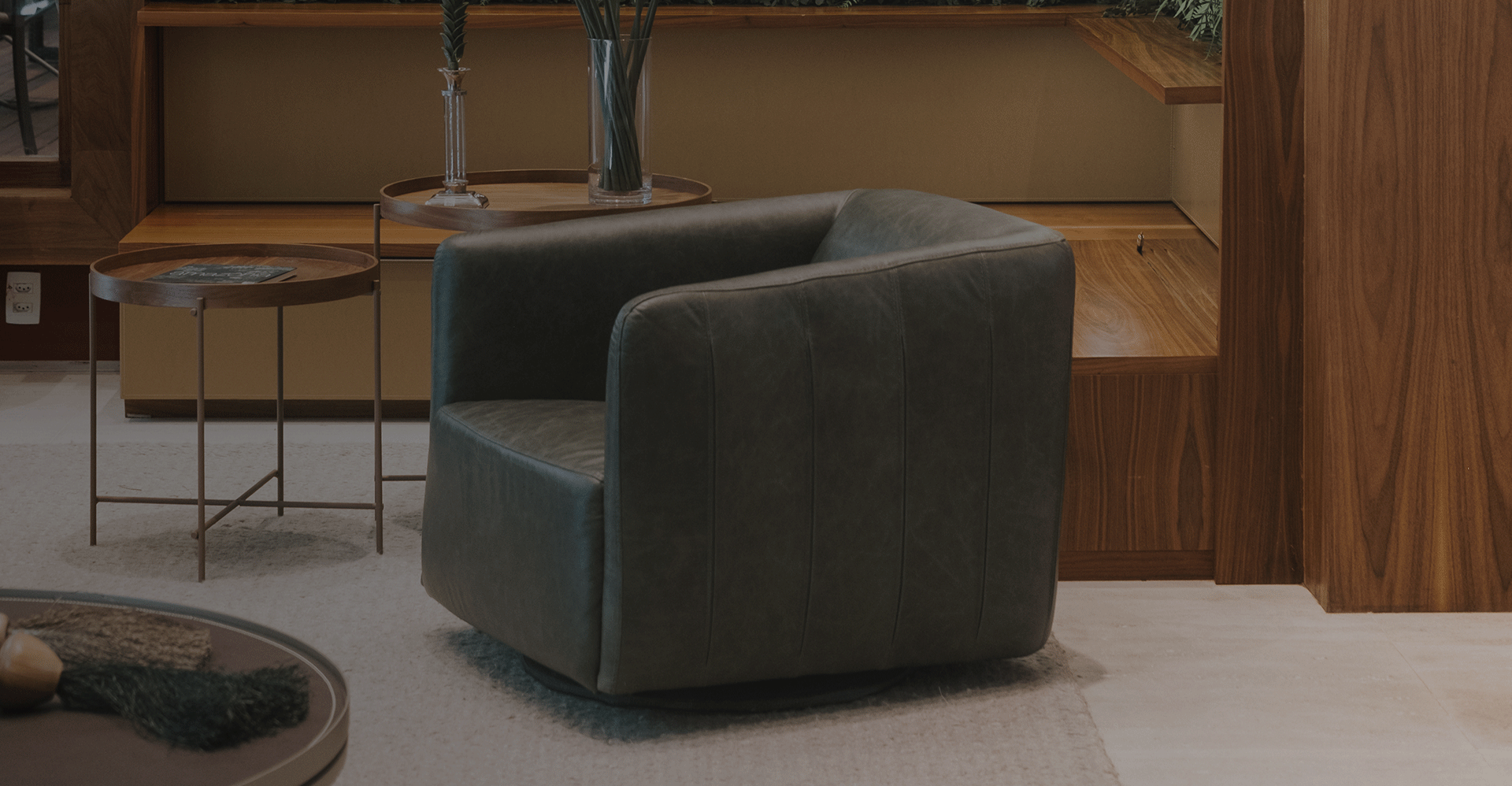 Kangaroo Armchair