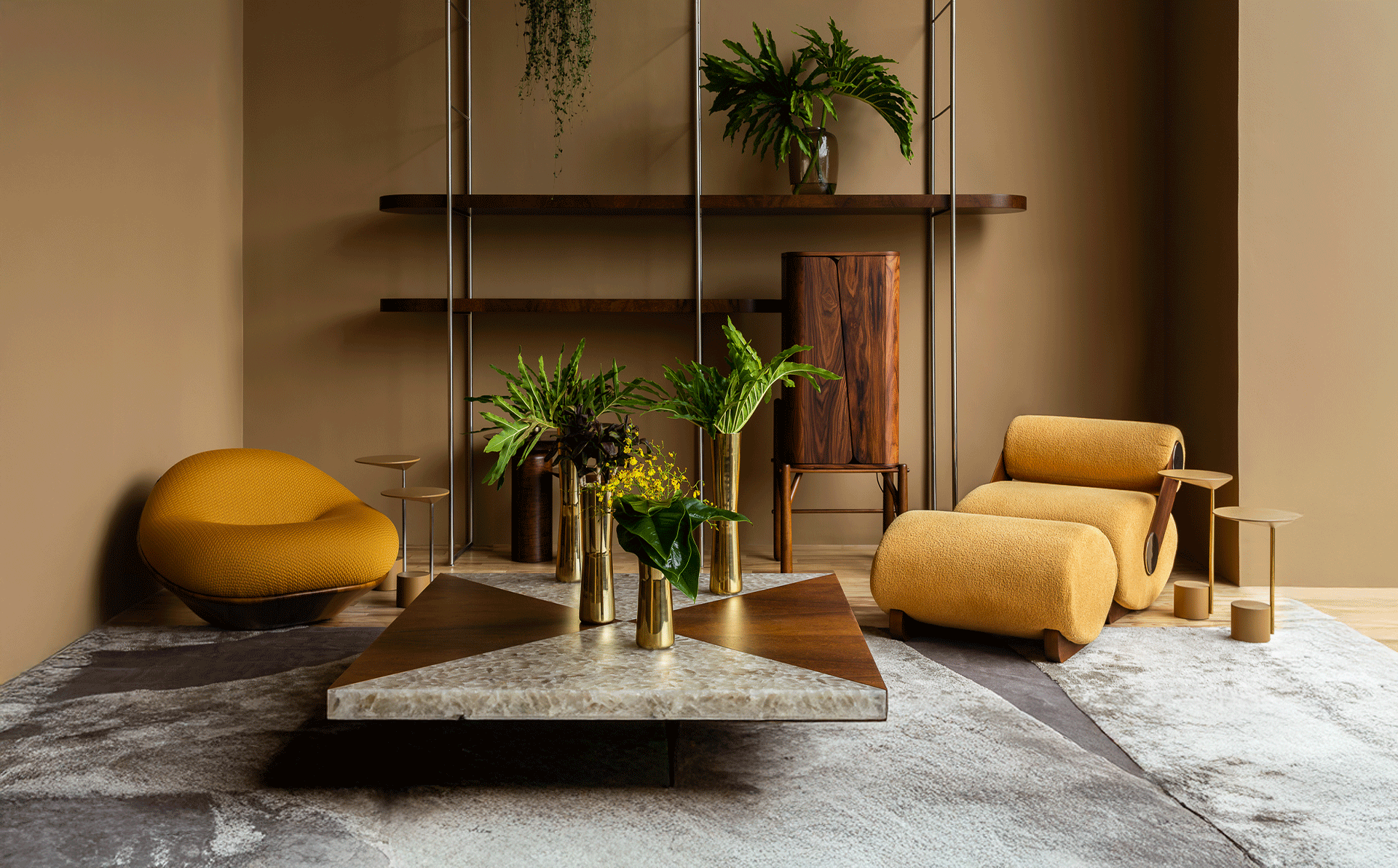 Product image in setting 10