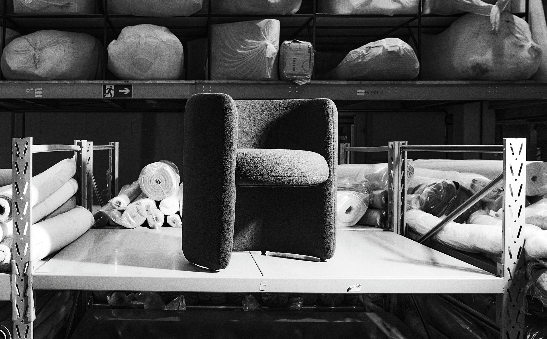 Product image in setting 2