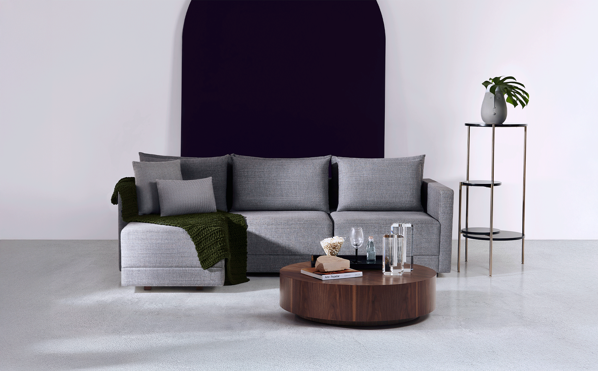 Product image in setting 2